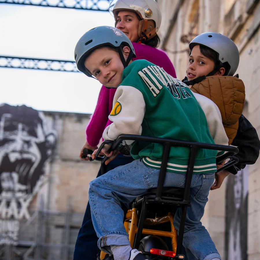 Vélo électrique Morbitrotti pour plusieurs personnes, dont les enfants